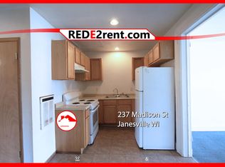 237 Madison St APT 1, Janesville, WI 53548