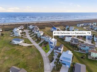 4118 Defender Ln, Galveston, TX 77554