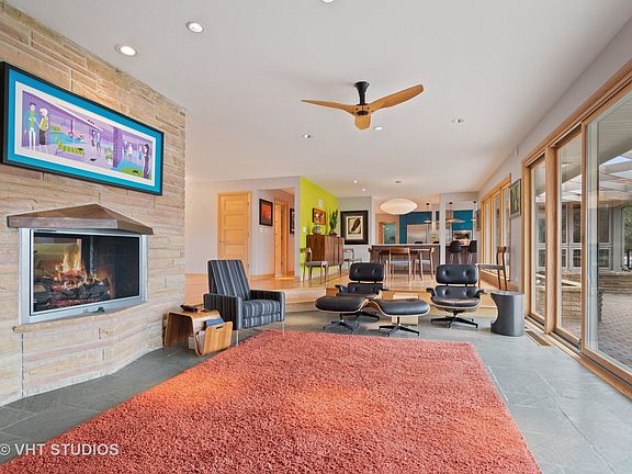 5th image of 1381 Shagbark Ln
