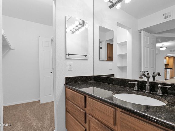 4th image of 8500 E INDIAN SCHOOL Road E #202