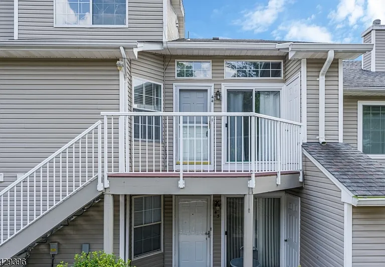 44 Spruce Ct — Photo 31