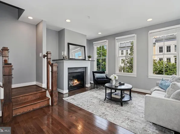 924 N Alfred St, Alexandria, VA 22314