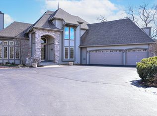 721 Minors Dr, Mukwonago, WI 53149