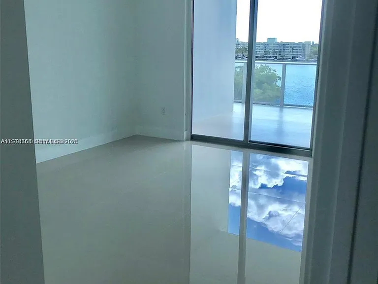 17111 Biscayne Blvd #408 — Photo 5