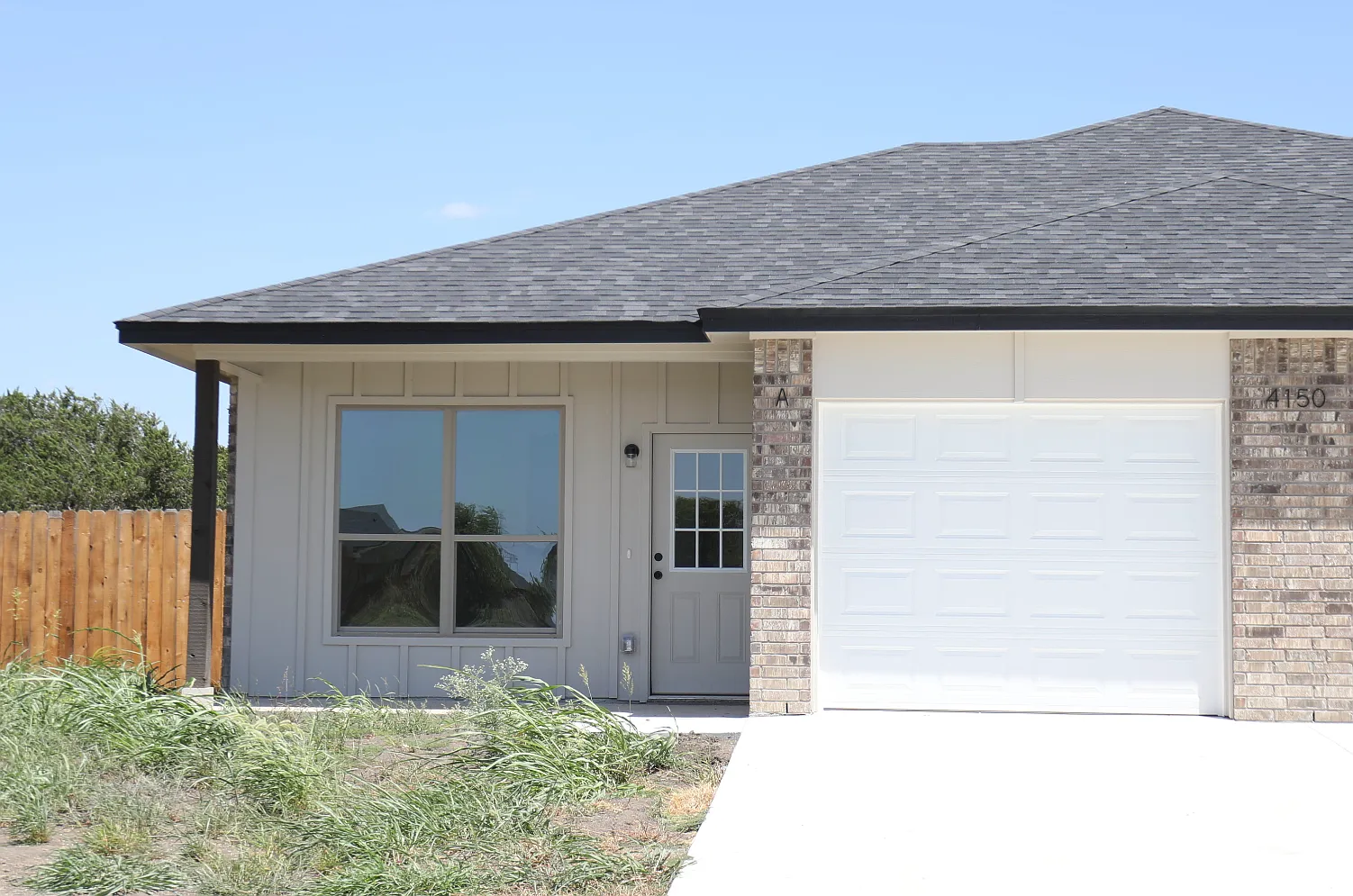 3 bed, 1330 sqft, $1,700 — Photo 1