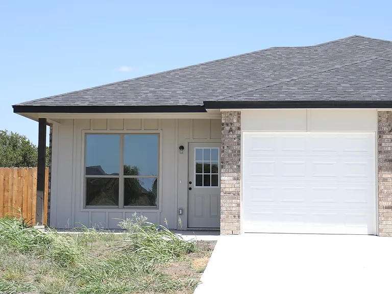 4150 Long Creek Ln #A — Photo 1