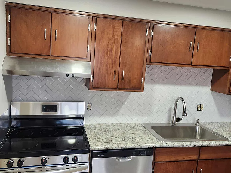 207 Tonawanda Creek Rd #2 — Photo 7