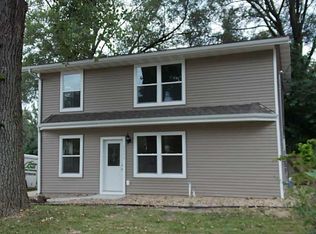 2377 Thompson St SE, Cedar Rapids, IA 52403