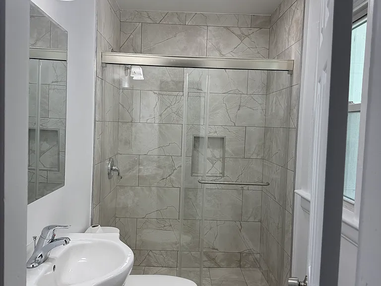 231 N Main St — Photo 5