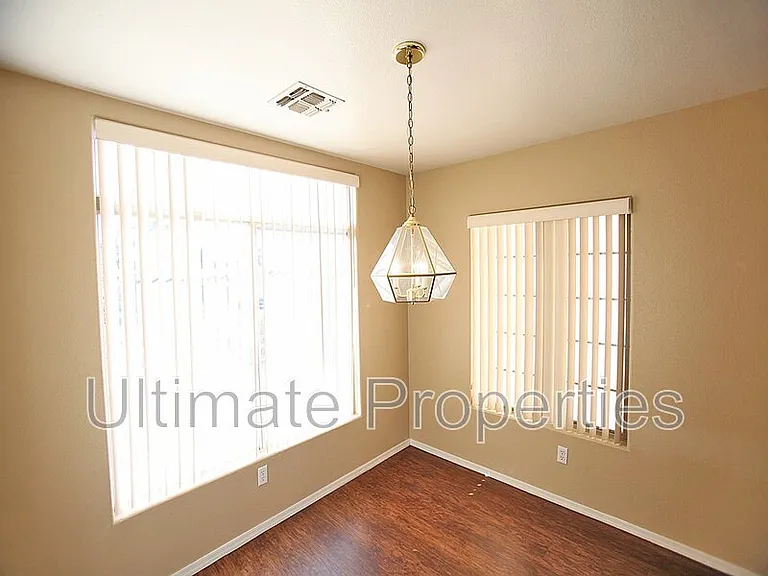 8570 W Rue De Lamour — Photo 6