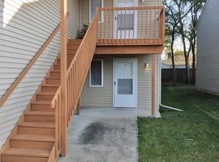 931 Minns Dr #3, Machesney Park, IL 61115
