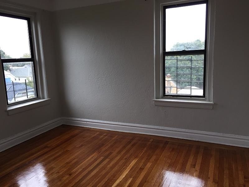 2nd image of 268 Linden Blvd #3