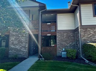 16404 Clarkson Dr, Fraser, MI 48026