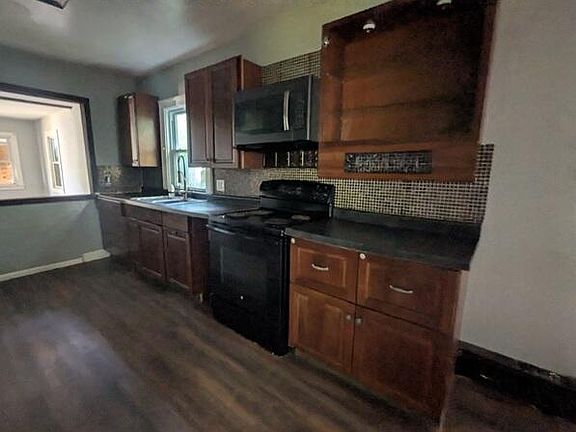 3rd image of 1527 Robertson Ave