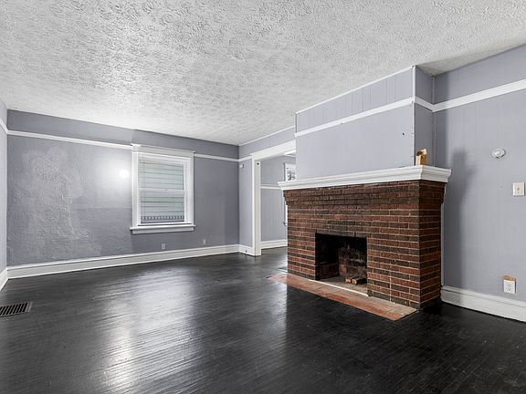 2nd image of 1134 N Rockton Ave