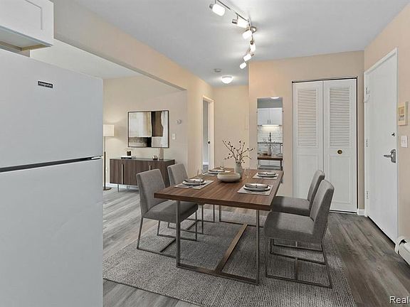 3rd image of 1545 Cherboneau Pl APT 41