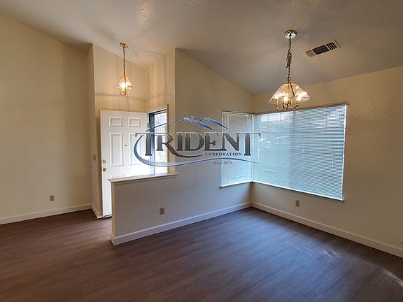 3rd image of 4892 Clydebank Way