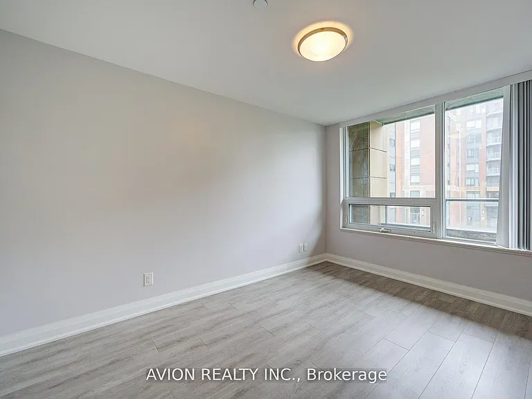18 Uptown Dr #301 — Photo 12