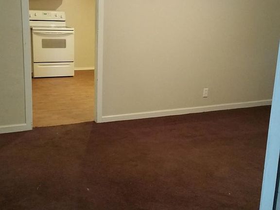 5th image of 814 Saint William Dr