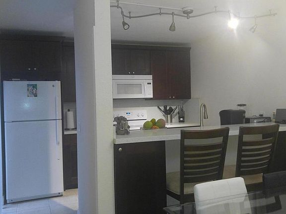 5th image of 2105 21st Ln #D
