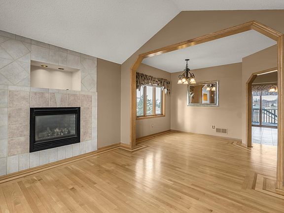 5th image of 4916 89th Cres N