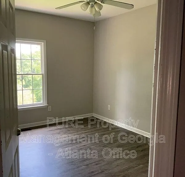 27 N Hampton Dr — Photo 23