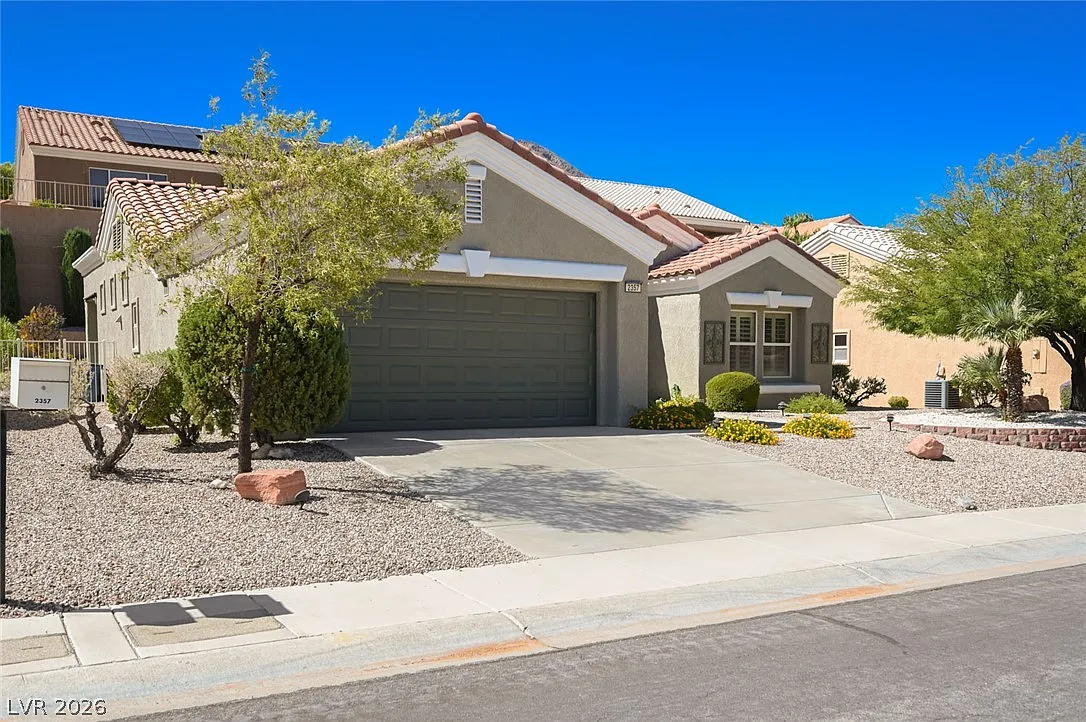 2 bed, 2.0 bath, 1520 sqft, $2,300 — Photo 2