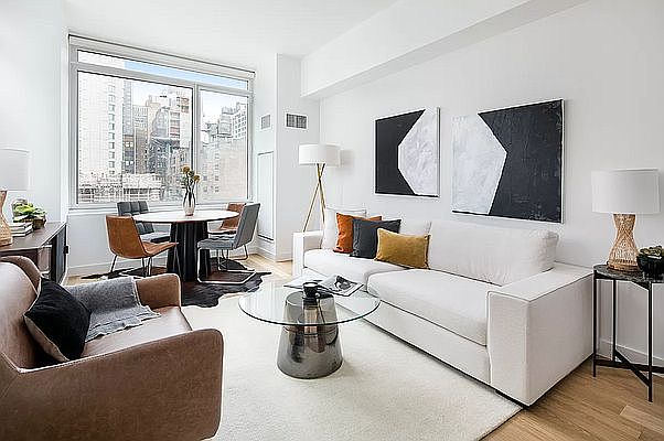 1st image of 515 9th Ave #3E