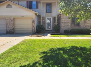 21943 Glenwood Ln, Woodhaven, MI 48183
