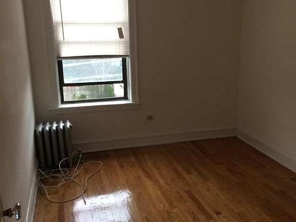 5th image of 5145 N Lincoln Ave APT 2F