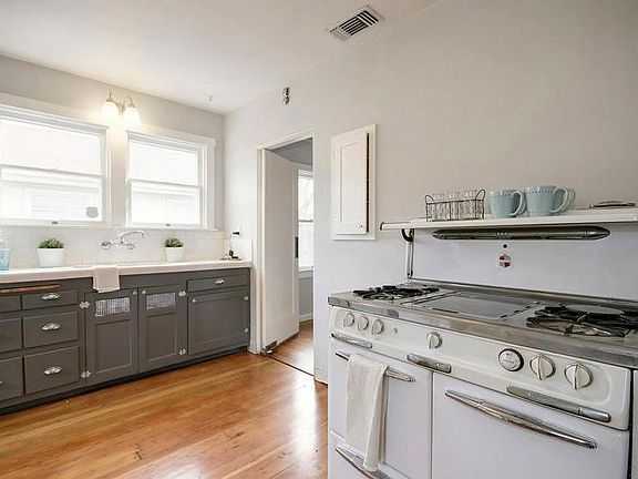 4th image of 4457 H St