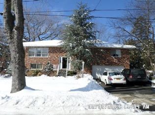 107 Carver Ter, Yonkers, NY 10710