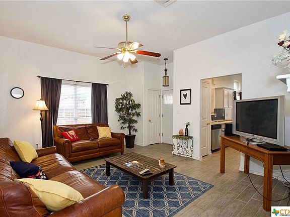 4th image of 1800 Pearce Ct