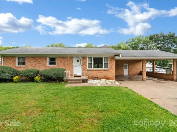 614 Brown Ave, Waynesville, NC 28786