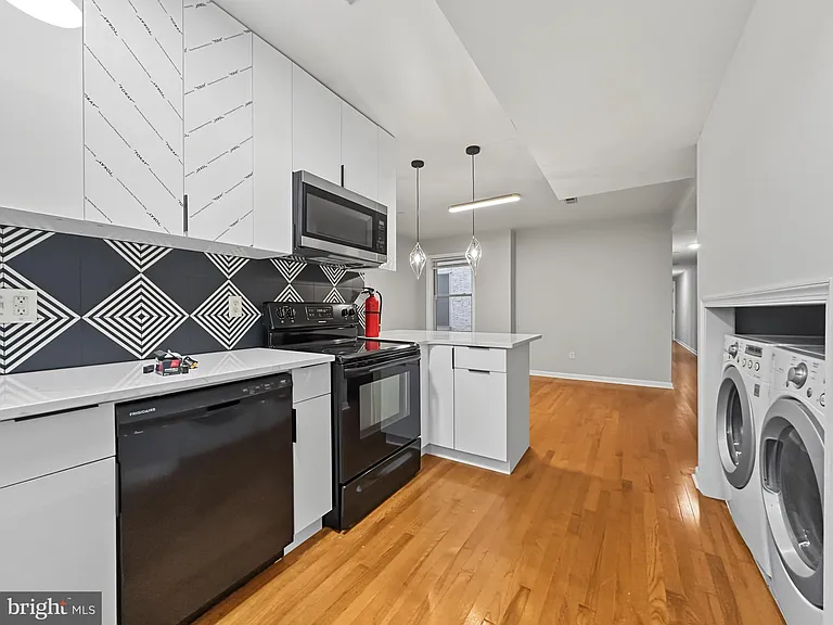 1811 Cecil B Moore Ave #C — Photo 6