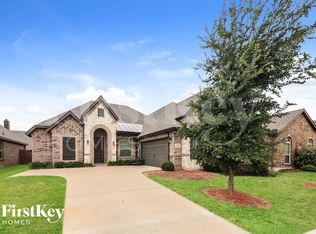 111 Balsam Dr, Red Oak, TX 75154