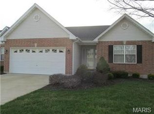 49 Piepers Glen Ct, O'Fallon, MO 63366
