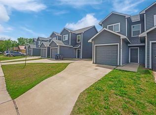 1608 Ash Crescent St, Fort Worth, TX 76104