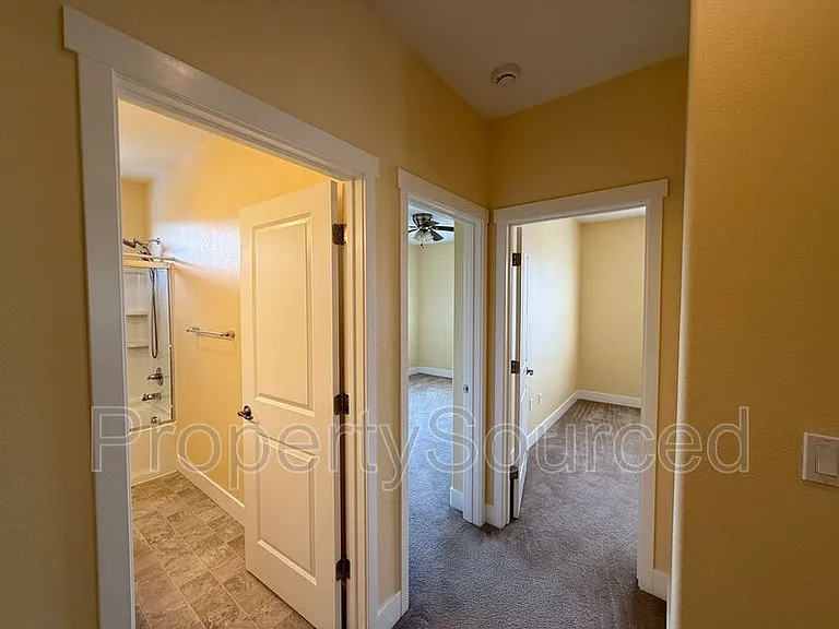 18517 Admiral Way — Photo 31