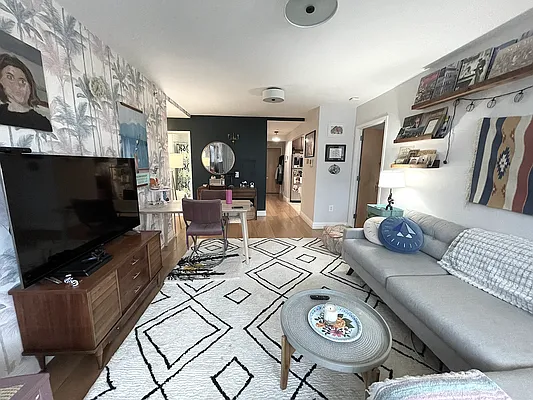 Rented by Keller Williams NYC | media 22