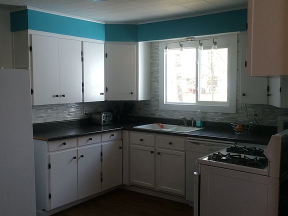 4th image of 145 S Kenwood St