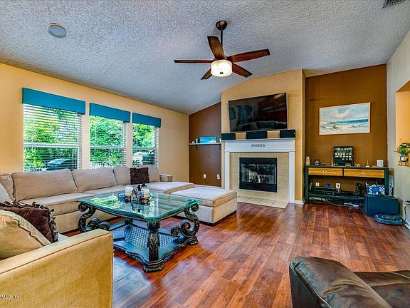 4th image of 1509 Porter Lakes Dr