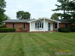 301 Mercury Dr, Godfrey, IL 62035