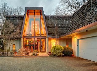 1001 Wilkins Heights Rd, Pittsburgh, PA 15217