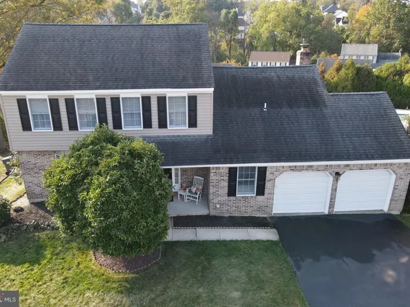 8 Ocheltree Dr, Wilmington, DE 19808