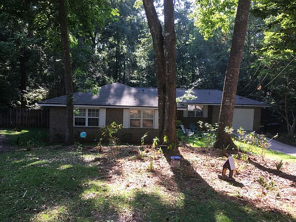 4th image of 2411 Lola Dr