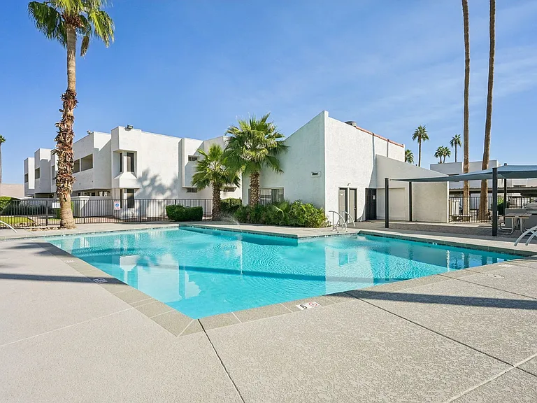 Cove on 44th — Photo 26