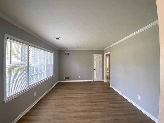 3rd image of 1796 Myrna Ln