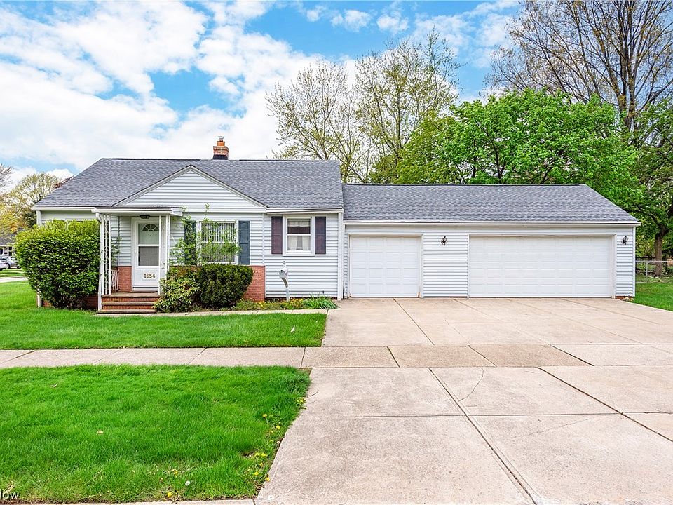 1654 Overbrook Rd, Lyndhurst, OH 44124 Zillow