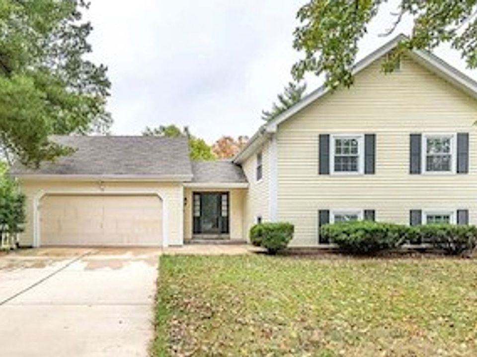 1st image of 15027 Isleview Dr #840902